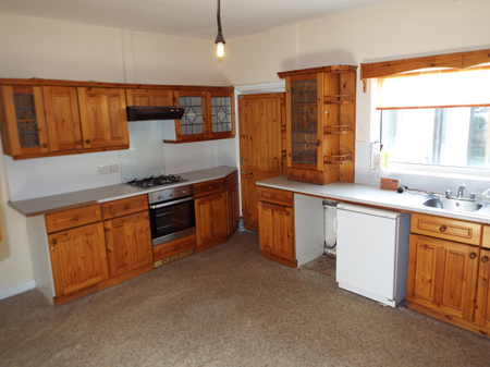 3 bedroom end of terrace house to rent - Photo 4