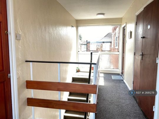 2 bedroom flat to rent - Photo 1