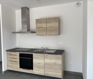 Location Appartement 3 pièces 76m² - Photo 3