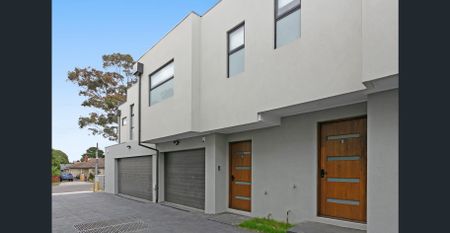 Deluxe Contemporary Living BRAND NEW / ONE WEEK FREE RENT - Photo 3