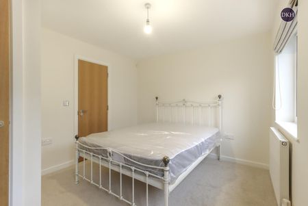 Silver Place, Watford, Hertfordshire, WD18 - Photo 5