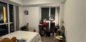 Stunning One Bedroom Studio - Photo 2