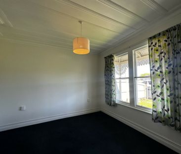 Charming Saint Kilda Rental Awaits You! - Photo 3