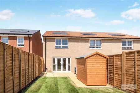 2 bedroom house to rent Skelton Drive, Thurston, Bury St. Edmunds, Suffolk, IP31 - Photo 5