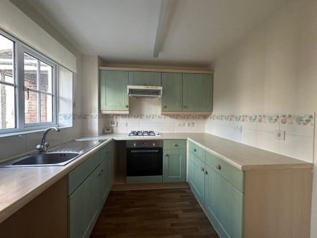 2 bedroom terraced house to rent - Photo 2