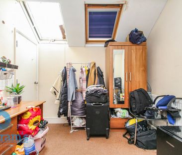 4 bed Mid Terraced House for Rent - Photo 5