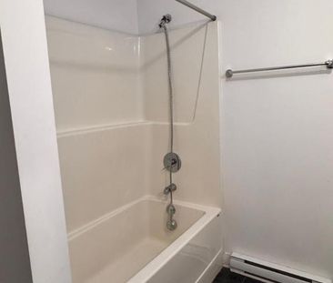 4 1/2 À LOUER-SAINT-JACQUES-APPARTEMENT À LOUER - Photo 1
