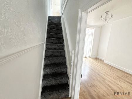 2 Bedroom Terraced House, Eton Street Walton - Photo 2