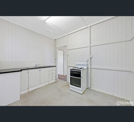 147 Connor Street, Koongal, Qld 4701 - Photo 4