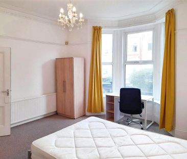 6 bedroom terraced house to rent - Photo 3