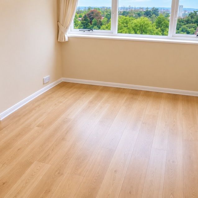 Kenilworth Court, Cheylesmore, Coventry - - Photo 1