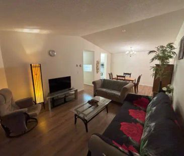 LARGE FURNISHED APT - 2 Bed / 2 Bath, HEATED PARKING & WALK TO LRT ... - Photo 1
