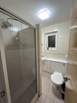 Room in a Shared House, Leslie Park Road, CR0 - Photo 1