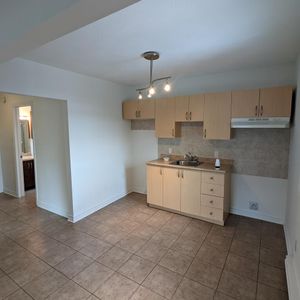 967 Rue Jacques-Cartier (Gatineau) Magnifique 1 Chambre Chauffé & Éclaire - Photo 3