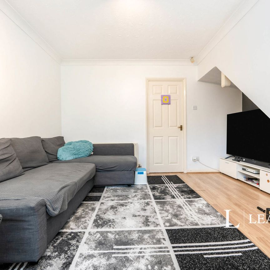 2 bedroom house to rent Newbridge Oval, Emerson Valley, Milton Keynes, MK4 - Photo 1