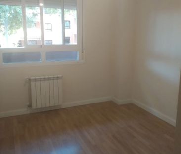 Piso de alquiler en Calle Amadeo Vives, 4, Sector S - Photo 3