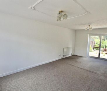 2 bedroom end of terrace house to rent - Photo 4