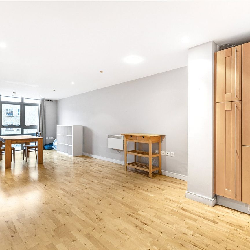 Garden Walk, London, EC2A 3EW - Photo 1