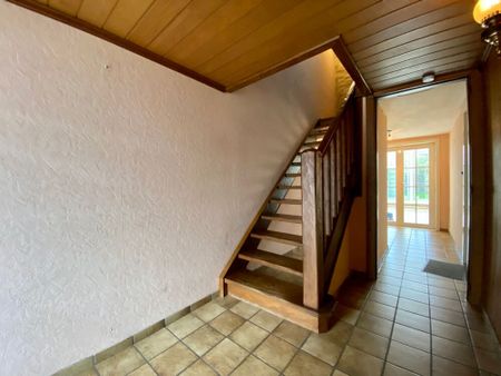 Gezellige woning met twee slaapkamers, garage en tuin aan de rand van het bruisende centrum van Ieper - Foto 4