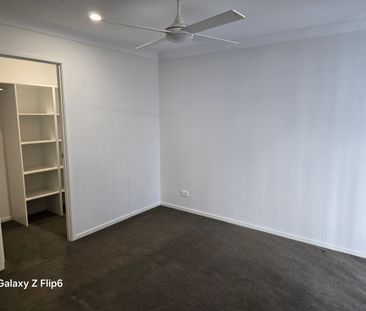 ULTRA MODERN LUXURY 3 BEDROOM TOWNHOUSE with DUCTED AIR-CON - Photo 6