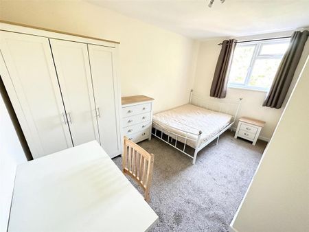 5 bedroom terraced house to rent - Photo 4