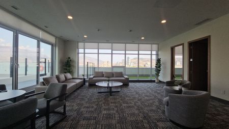 1 BED – DOWNTOWN, 29TH FLOOR OF THE NEW ELI BUILDING! - Photo 4