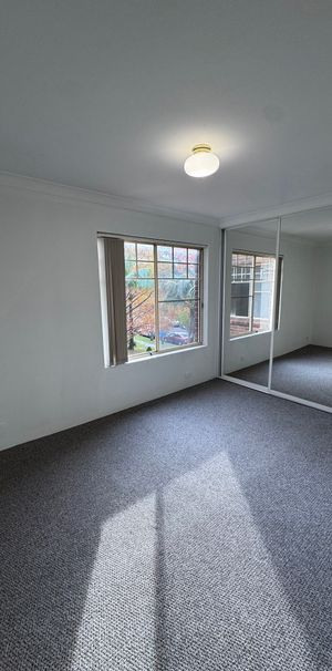 Sutherland - Photo 1