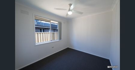 Comfortable 3-Bedroom Home - Photo 3