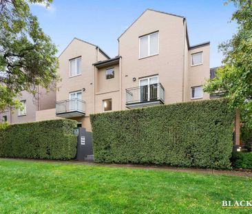 Standout location! - Photo 1