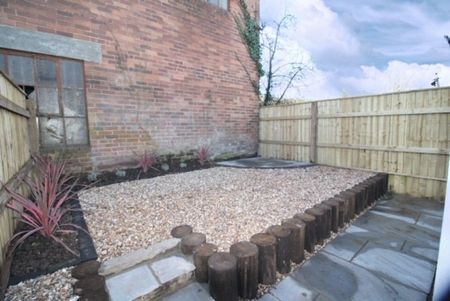 Okehampton Street, Exeter - Photo 5