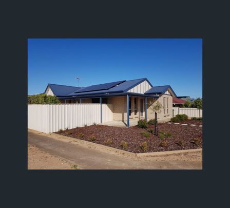 96 Commerce Road, Murray Bridge, SA 5253 - Photo 1