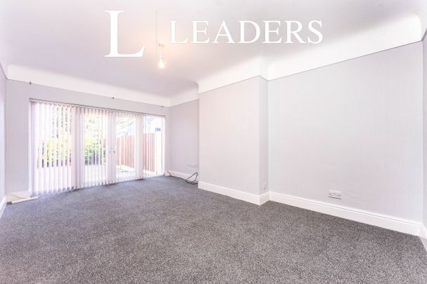 2 bedroom bungalow to rent Hamilton Avenue, Sandycroft, Deeside, Flintshire, CH5 - Photo 1