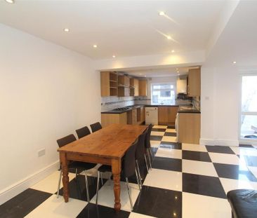 8 bedroom house to rent - Photo 2