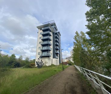 Overstone Court, Dumballs Road, Cardiff Bay - Photo 2