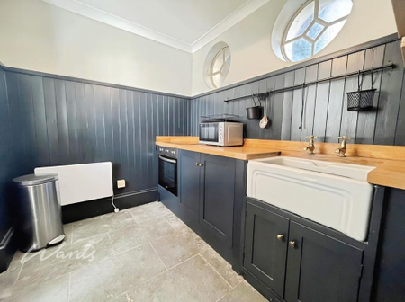 2 bedroom ground floor flat to rent - Photo 3