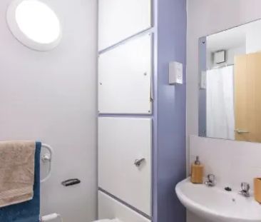 1 bedroom private hall to rent - Photo 6