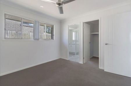 Beautiful Family Home in Prime Pimpama Location - Photo 2