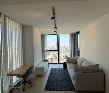 1205/41 Bank Street - Photo 1