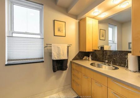 For Lease - 1679 DROUILLARD Unit# UPPER, Windsor, Ontario - Photo 2