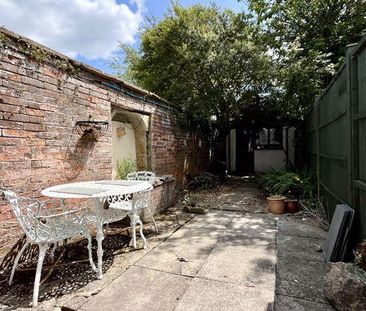 3 bedroom terraced house to rent - Photo 4