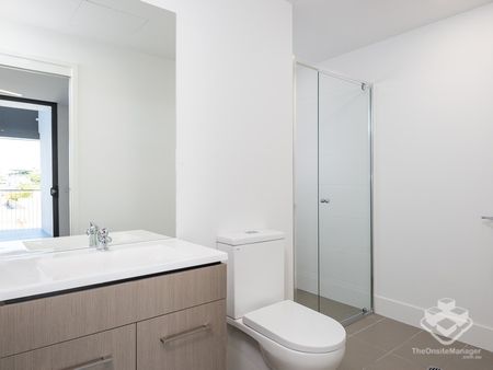 PRIVATE- LIGHT FILLED- EAST FACING - Photo 3