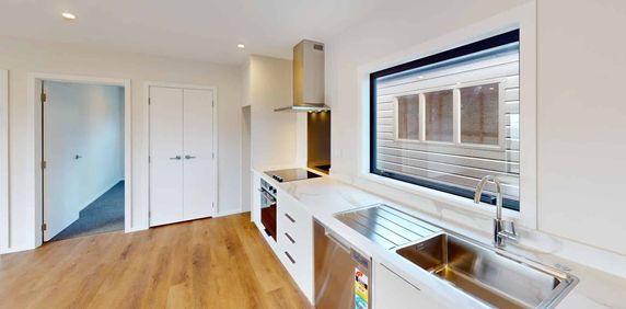 Foxton - 3 Bedrooms - Photo 2