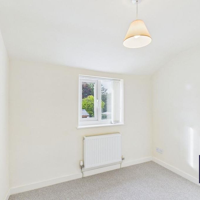 3 bedroom end of terrace house to rent - Photo 1
