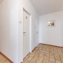 Ruhige 2-Zimmer-Wohnung mit Loggia & Kellerabteil - Photo 3