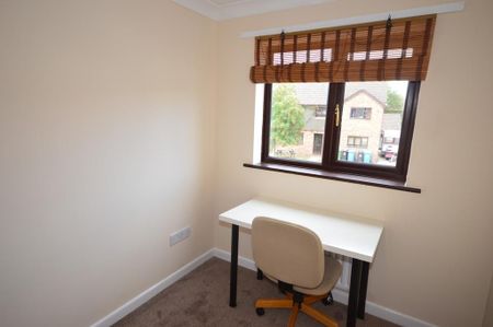 4 bedroom detached house to rent - Photo 5