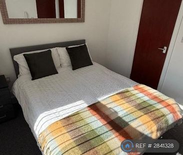 1 bedroom in a house share to rent - Photo 4