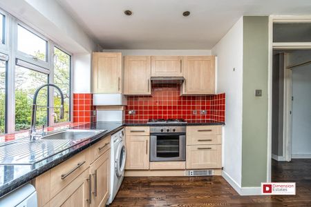 3 bedroom flat to rent - Photo 4