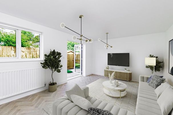 3 bedroom end of terrace house to rent - Photo 1