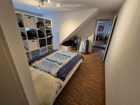 Charmante 2.5-Zimmer-Wohnung mitten in der Altstadt von Baden – per 1. Dezember - Photo 3