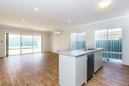 Fresh Family Home - *Open Thurs 8th Jan 4pm to 4.20pm* - Photo 2